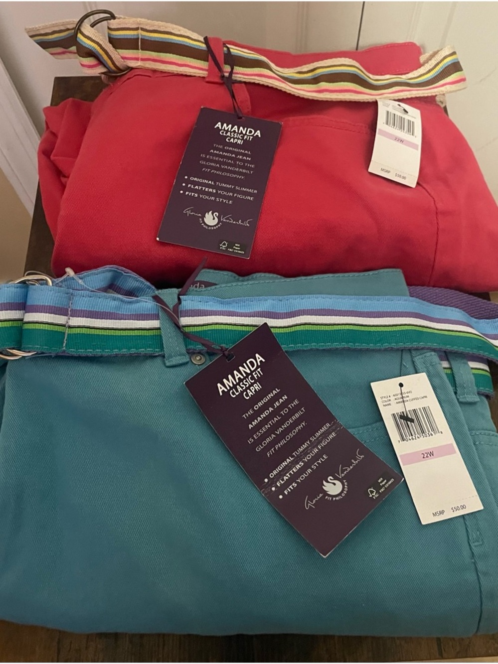 Gloria Vanderbilt Amanda Classic Fit Capris - Teal & Coral with Striped Belt